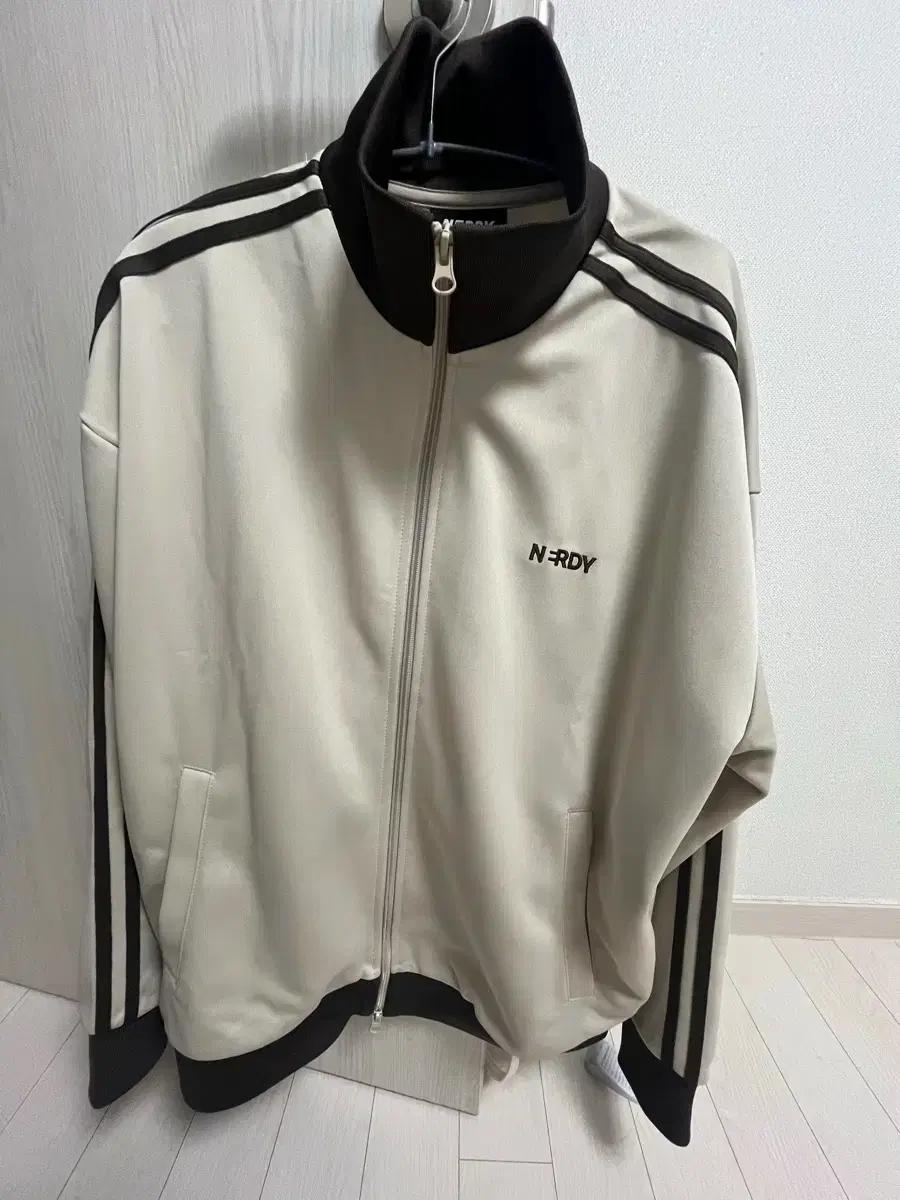 널디 집업 판매