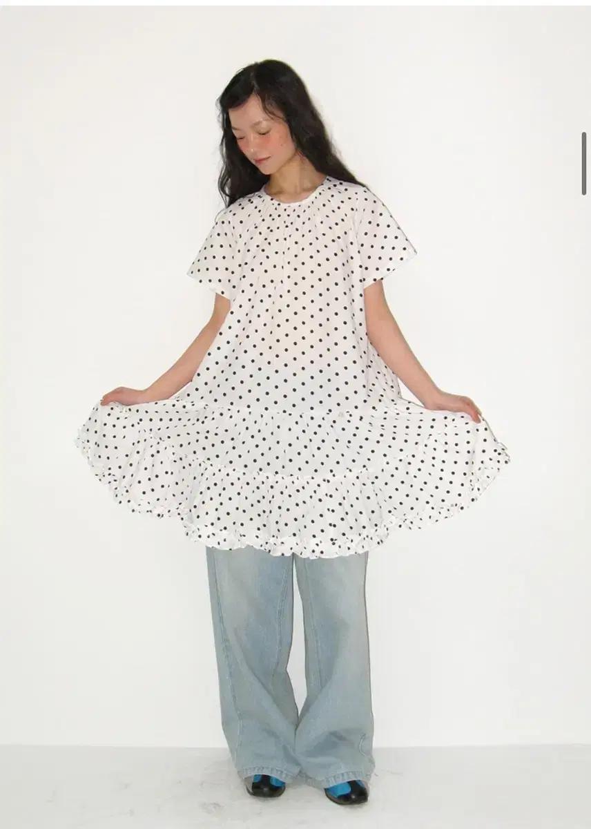 론론 FRILL SHORT SLEEVE ONEPIECE DRESS Nav
