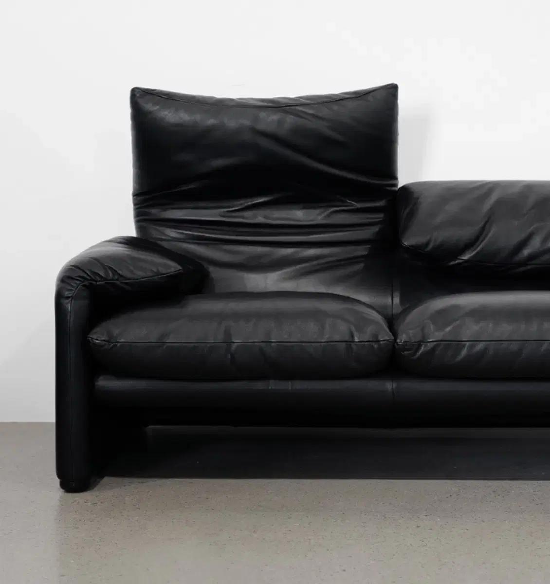 Cassina Maralunga 카시나 마라룽가 2인 소파