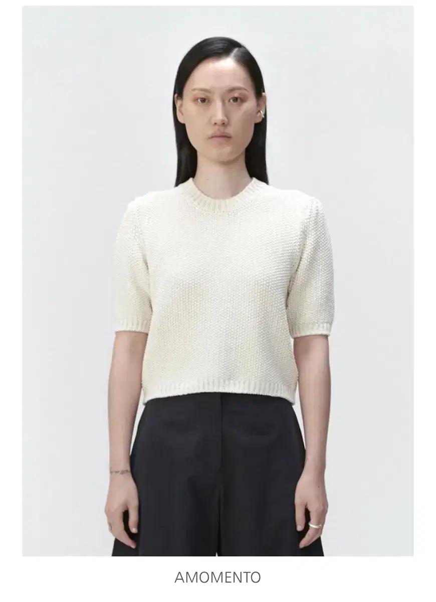 아모멘토 벌룬 슬리브 니트 탑