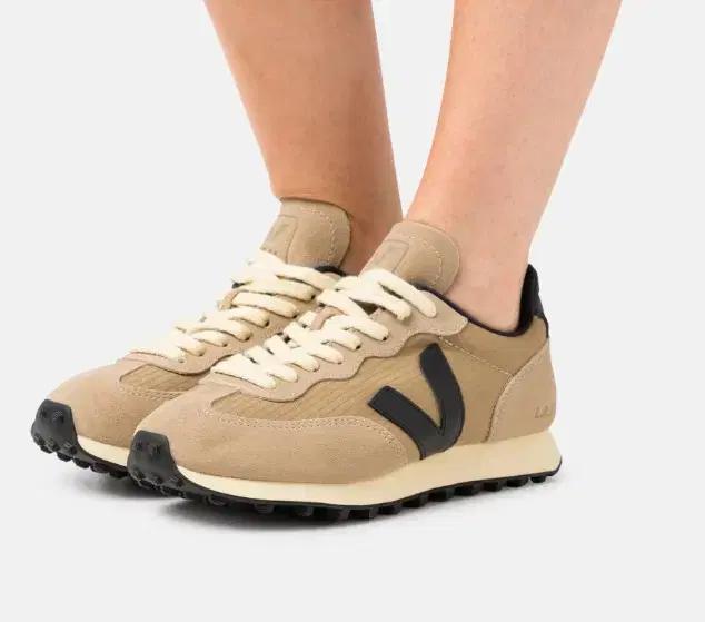 VEJA 베자 리오 블랑코 립스탑 여성스니커즈 230