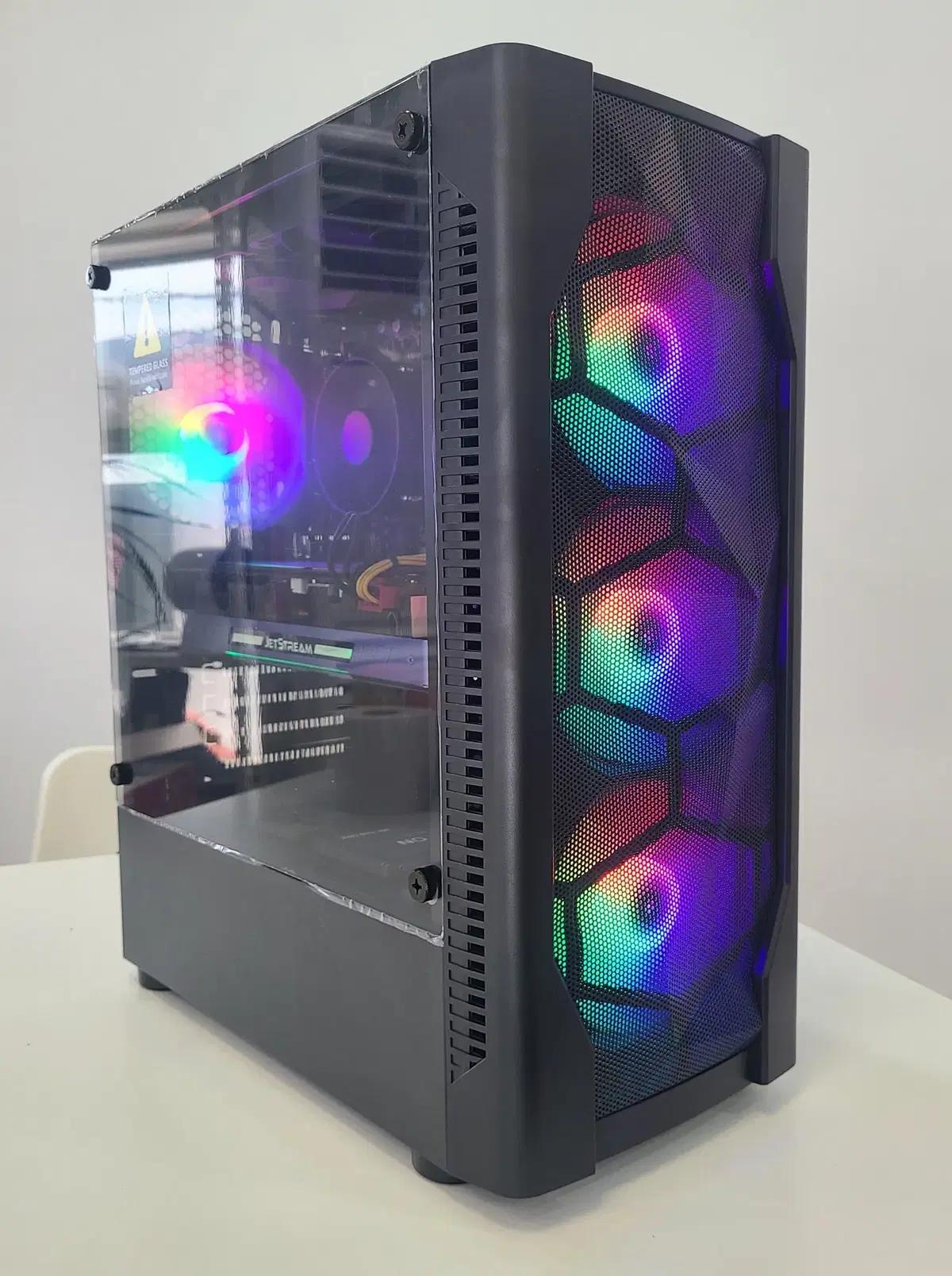 발로란트 풀옵션 본체 판매합니다.