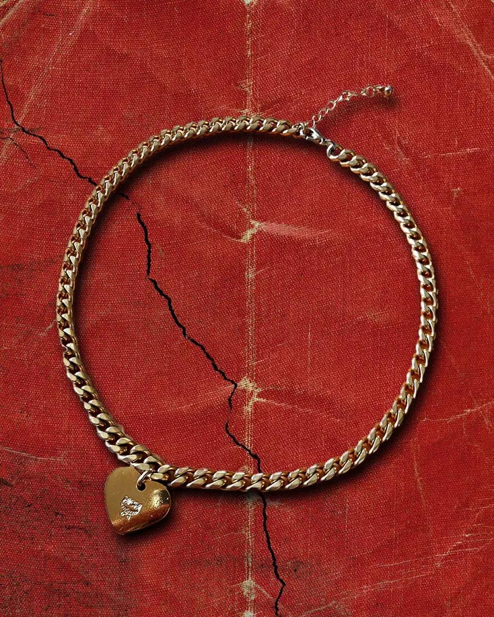MCM 90s 골드 하트 펜던트 초커 넥크리스  품명: MCM 골드 하트