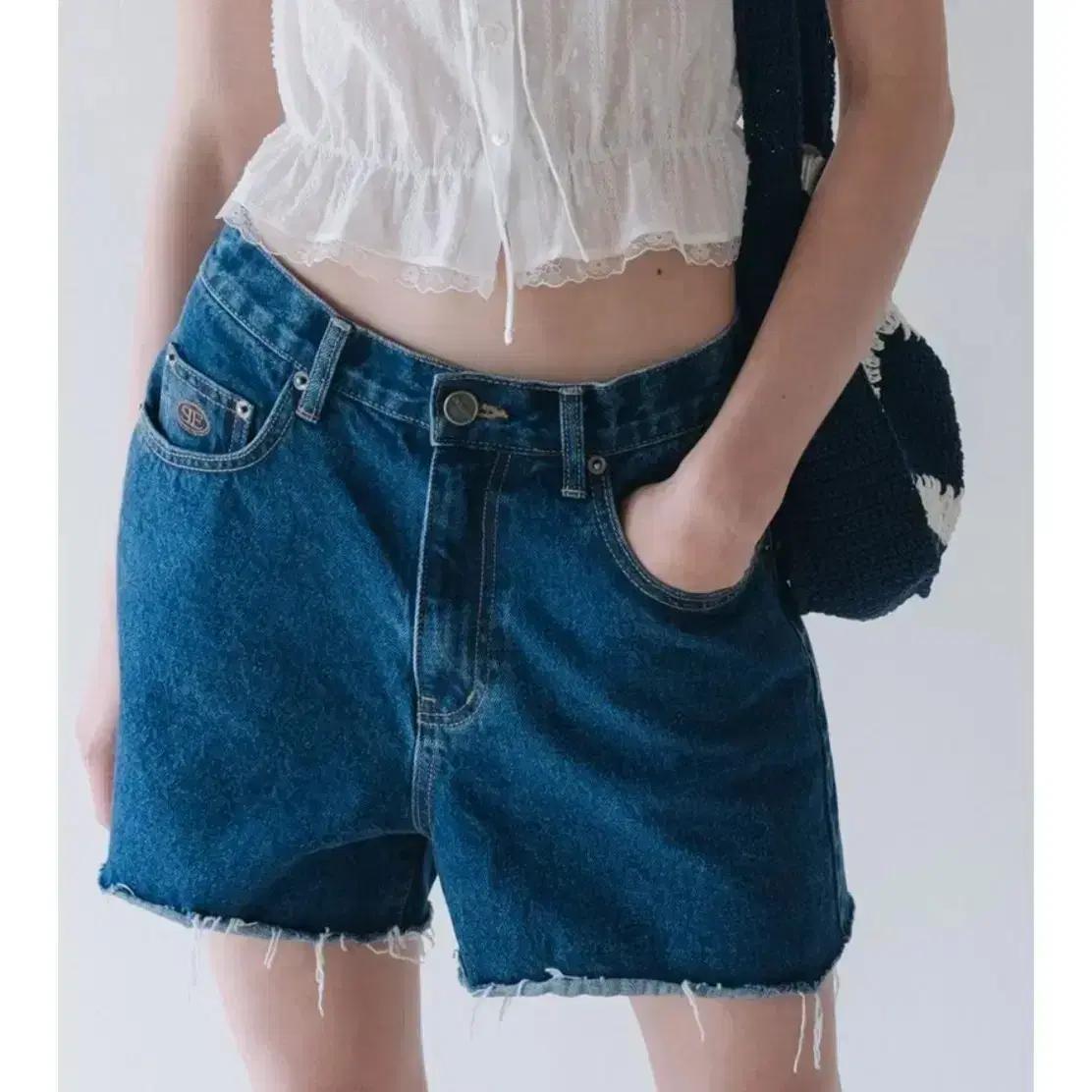 시엔느 데미지 데님 반바지