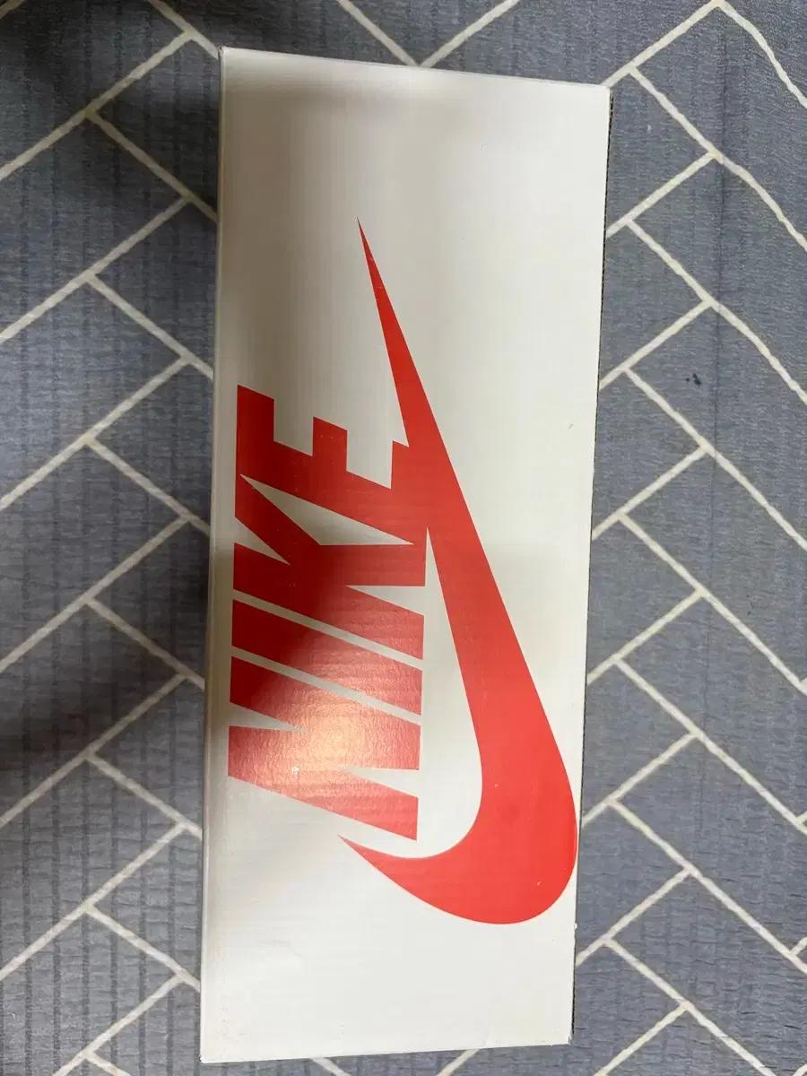 (새상품)나이키 스투시 콜라보 슬리퍼 280 팝니다