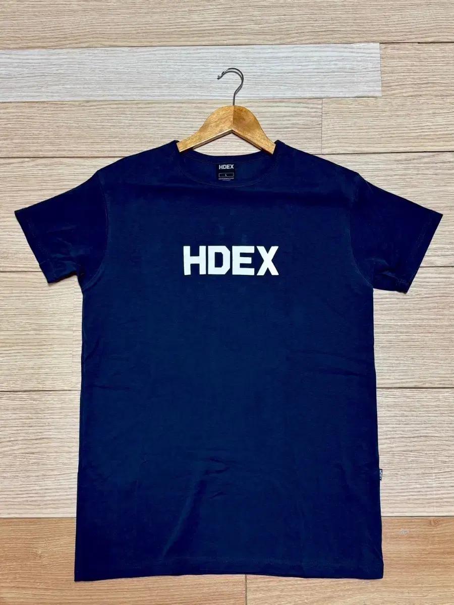 HDEX 네이비 반팔 티셔츠