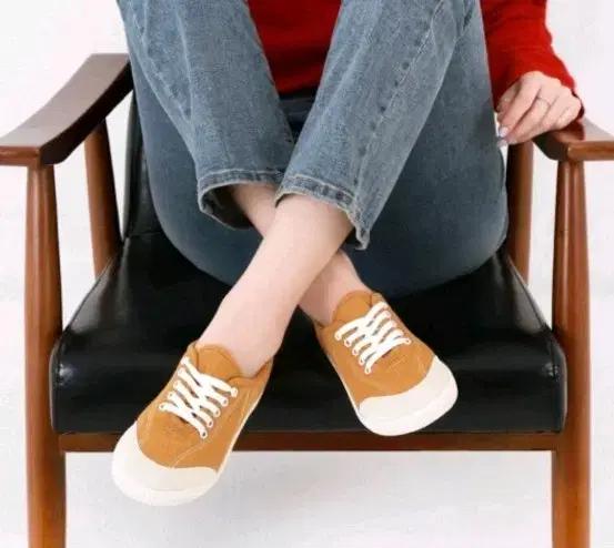 새상품 235 캔버스화 스니커즈 브라운 운동화 굽1.5