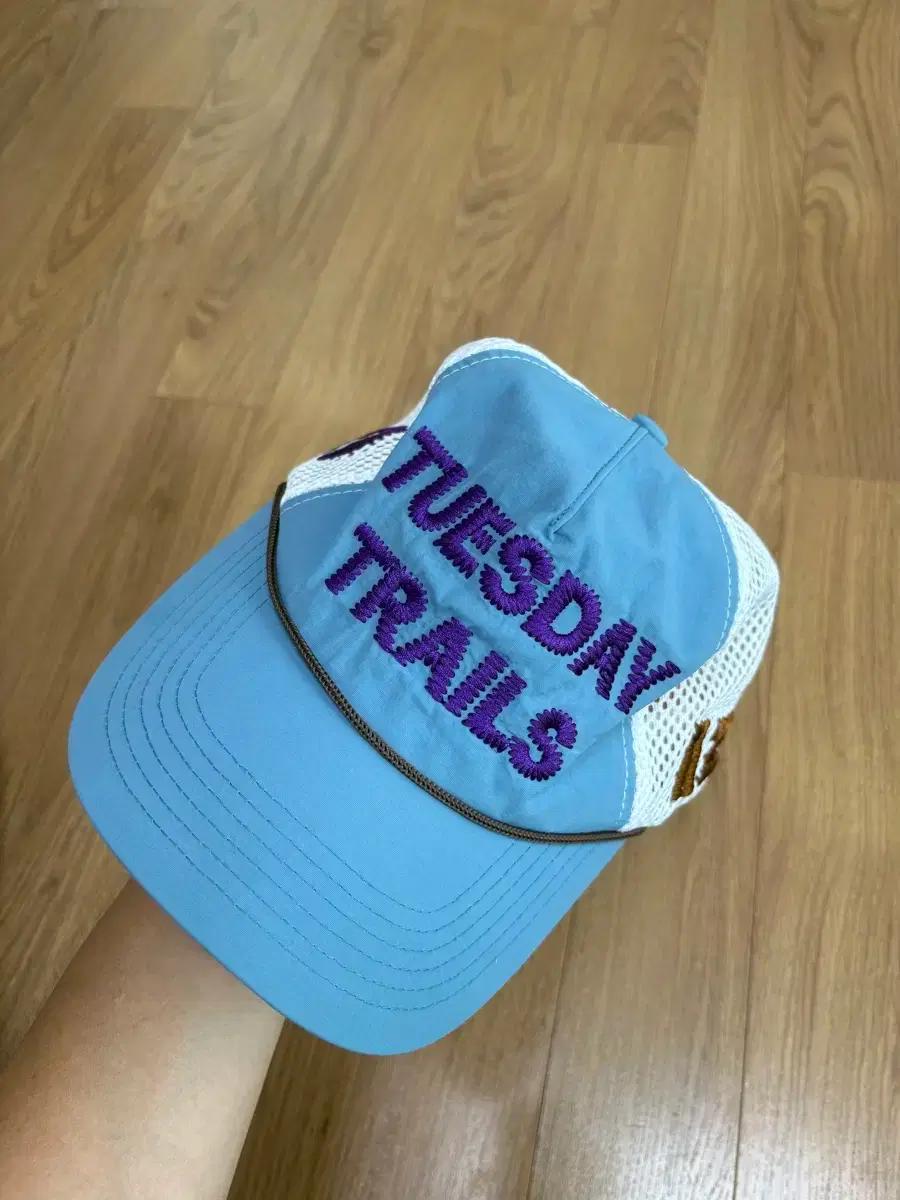 알렉스조노 tuesday trails 트러커캡