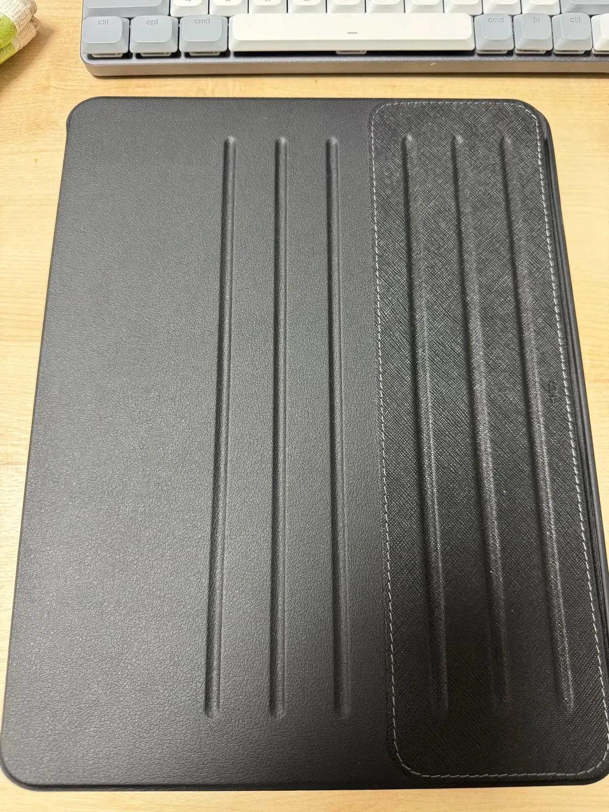 ESR 아이패드 커버 분리형 시프트 마그네틱 케이스 판매(에어 13용)