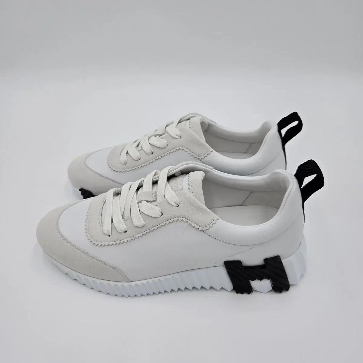 [새상품] 에르메스 바운싱 여성 스니커즈 레더 블랑 화이트 블랙 운동화