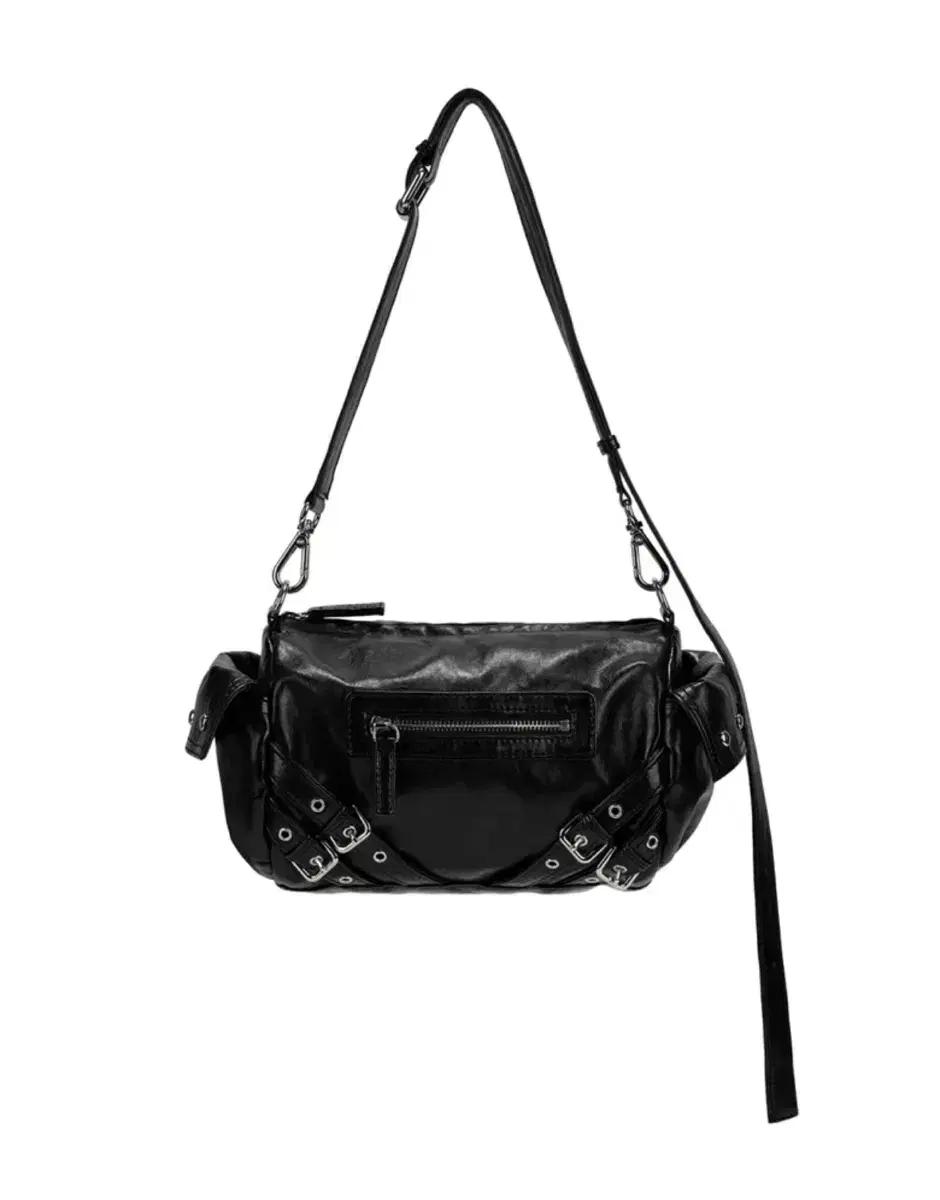 가격내림) 다이닛 STUD POCKET BAG IN BLACK