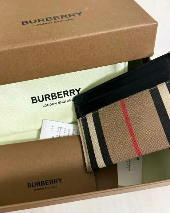 (정품) 버버리 카드지갑 체크 풀박스 백화점판