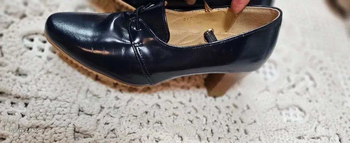 닥스검정색 가죽 여성용 로퍼힐