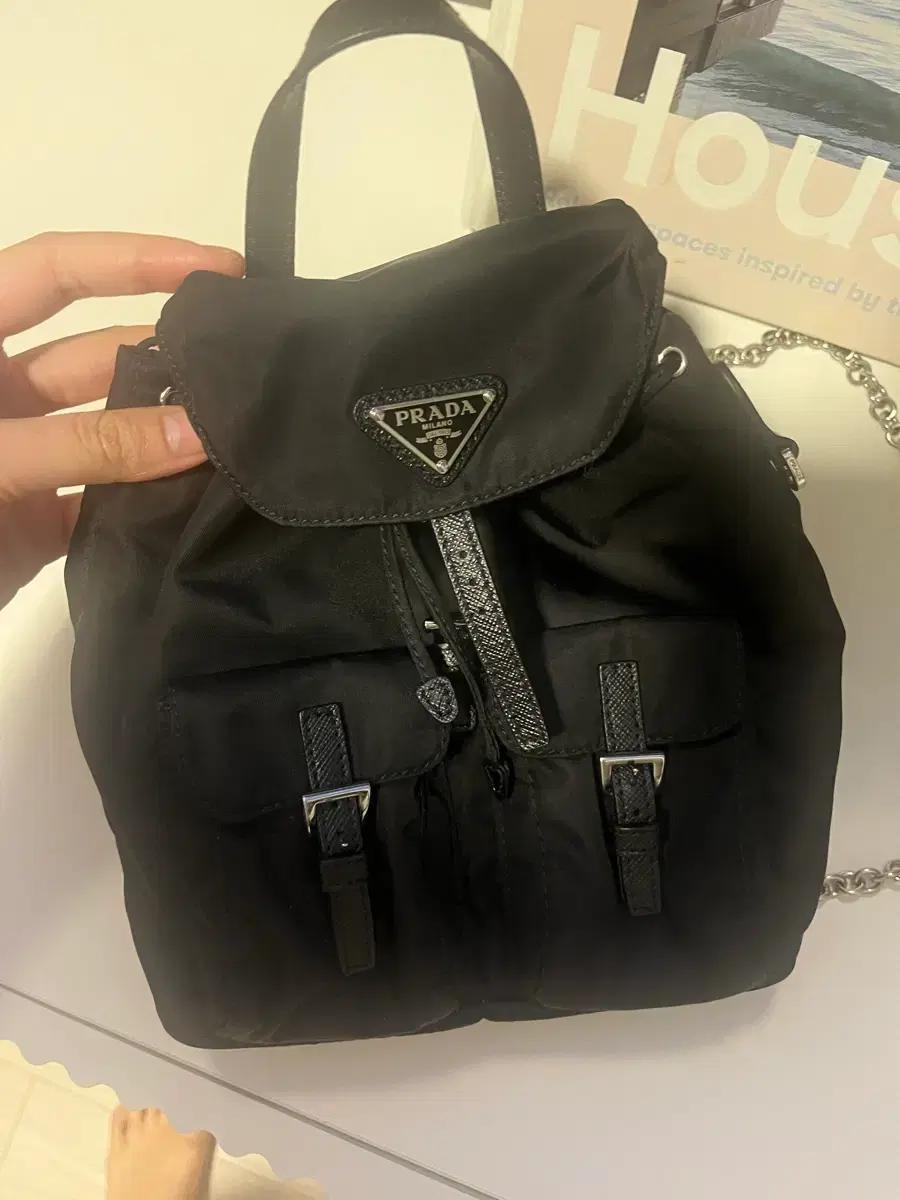 프라다 체인 크로스 미니백팩