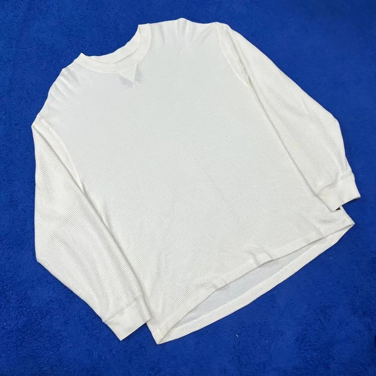 반스 클래식핏 화이트 긴팔 티셔츠