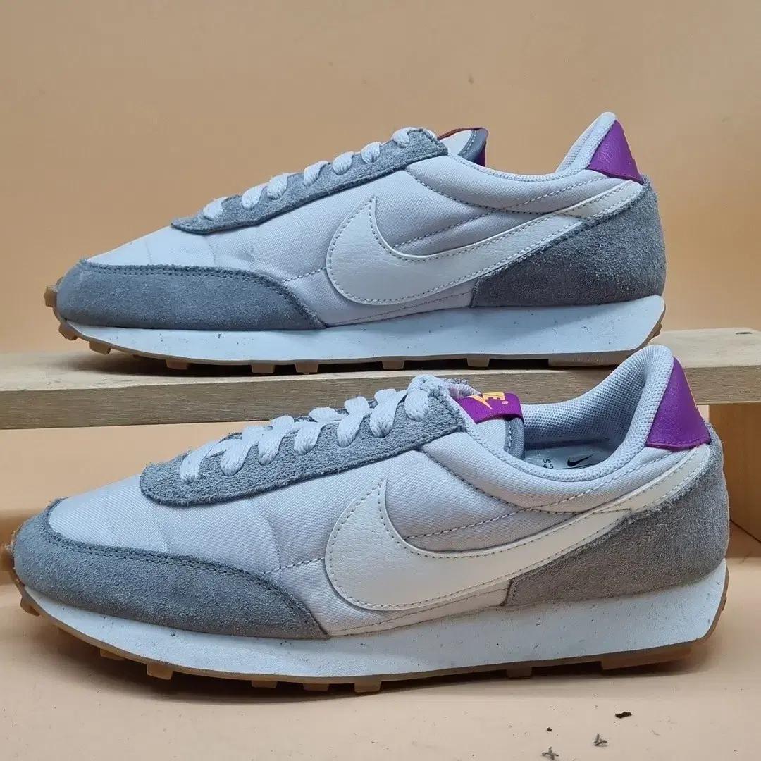 나이키 데이 브레이크 퍼플스니커즈235