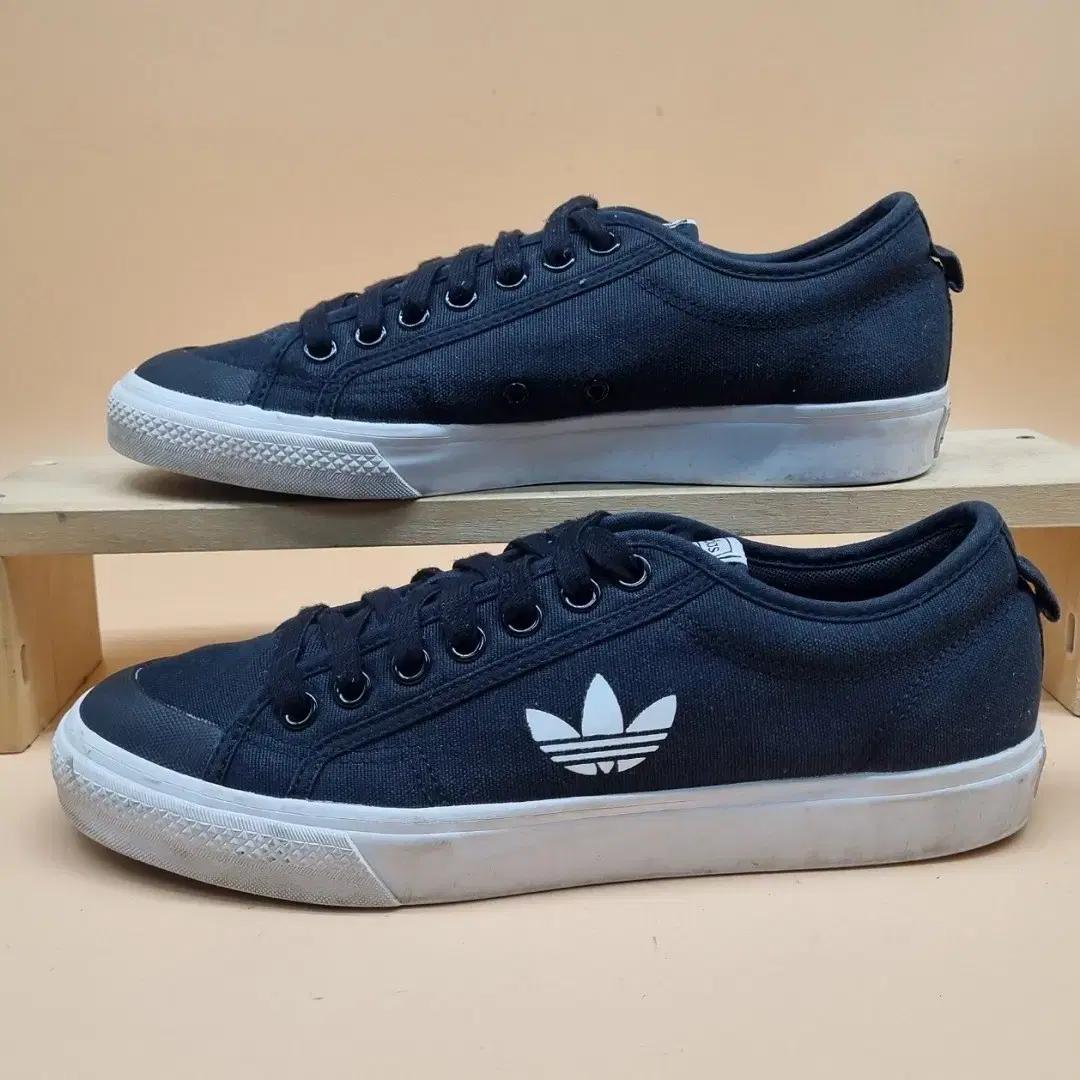 아디다스 니짜 트레포일블랙 스니커즈  280