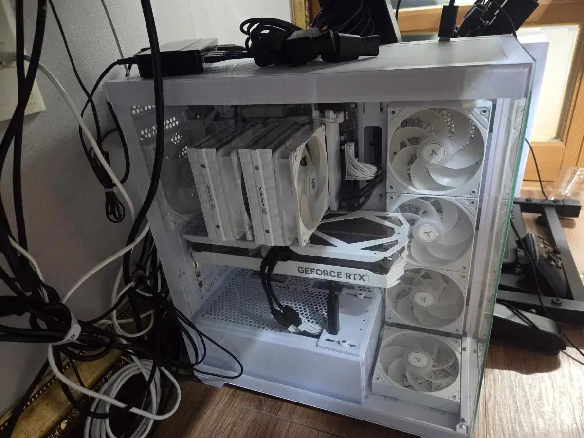 고사양 조립PC 풀세트 (RTX4070 Ti) + 벤큐 244hz 급처