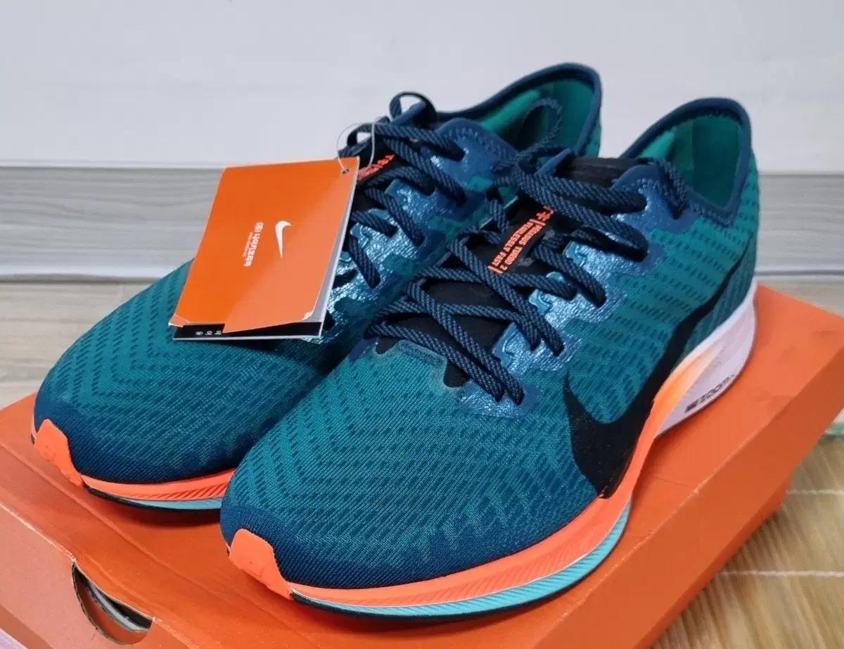 나이키 러닝화 줌 페가수스 터보2 275mm 새제품