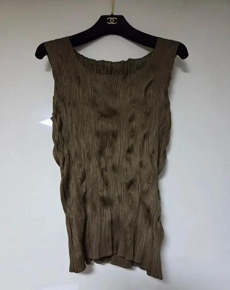 이세이미야케 플리츠플리즈 PLEATS PLEASE 입체 슬리브리스 탑 3