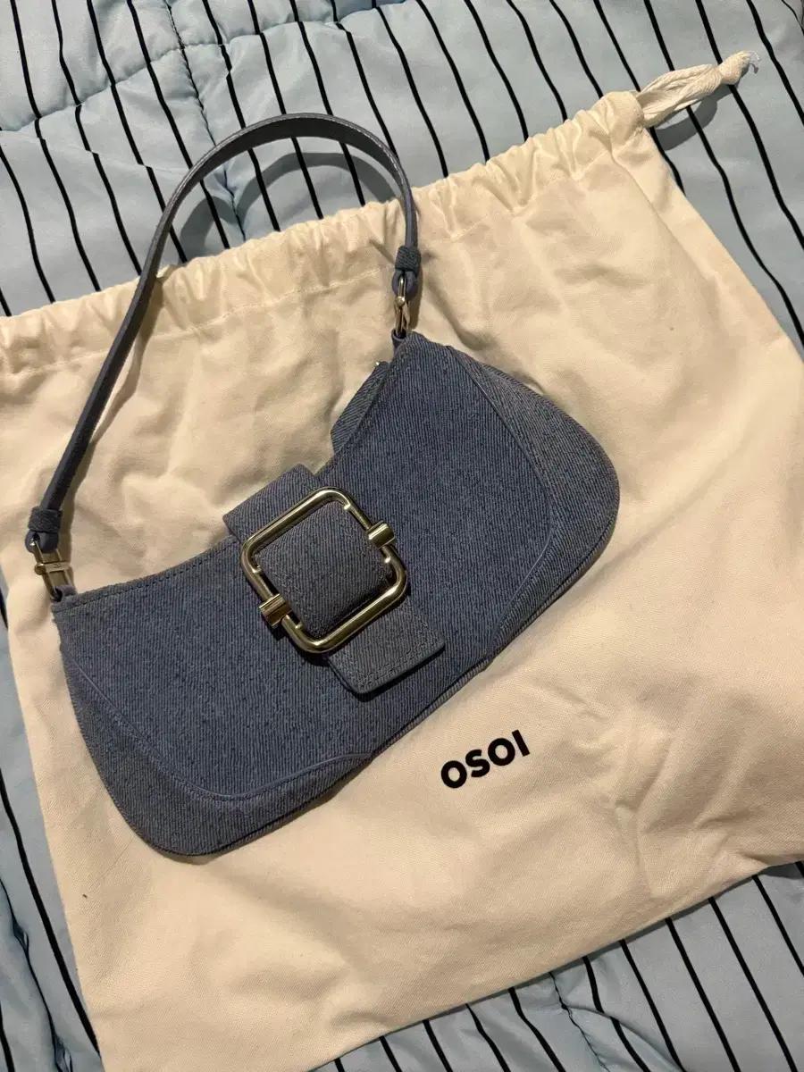 오소이 버클 스몰 데님백