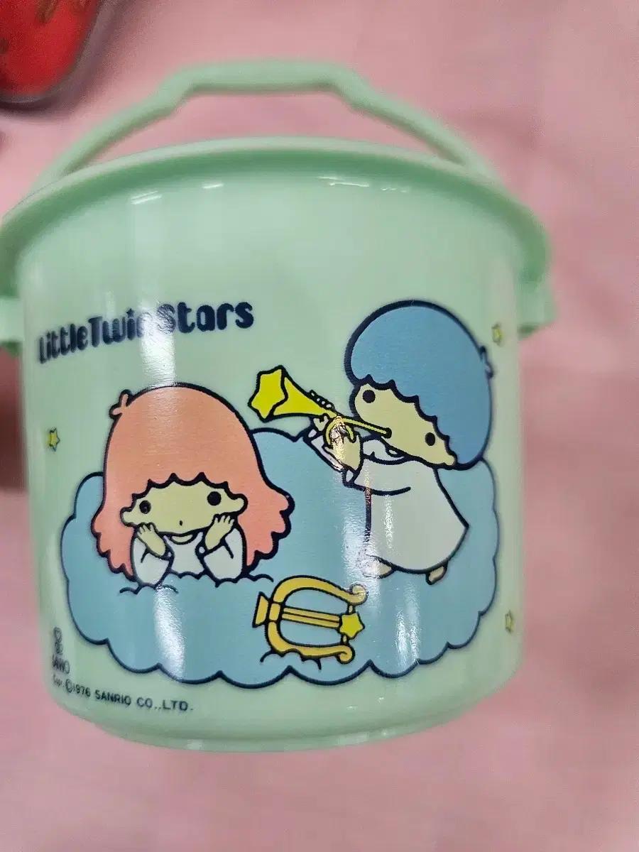 76년 레어 고전산리오 리틀트윈스타 키키라라 양동이 케이스 연필꽃이