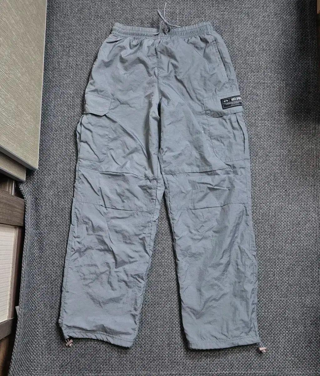 hdex 에이치덱스 핀턱 와이드 나일론 카고 팬츠