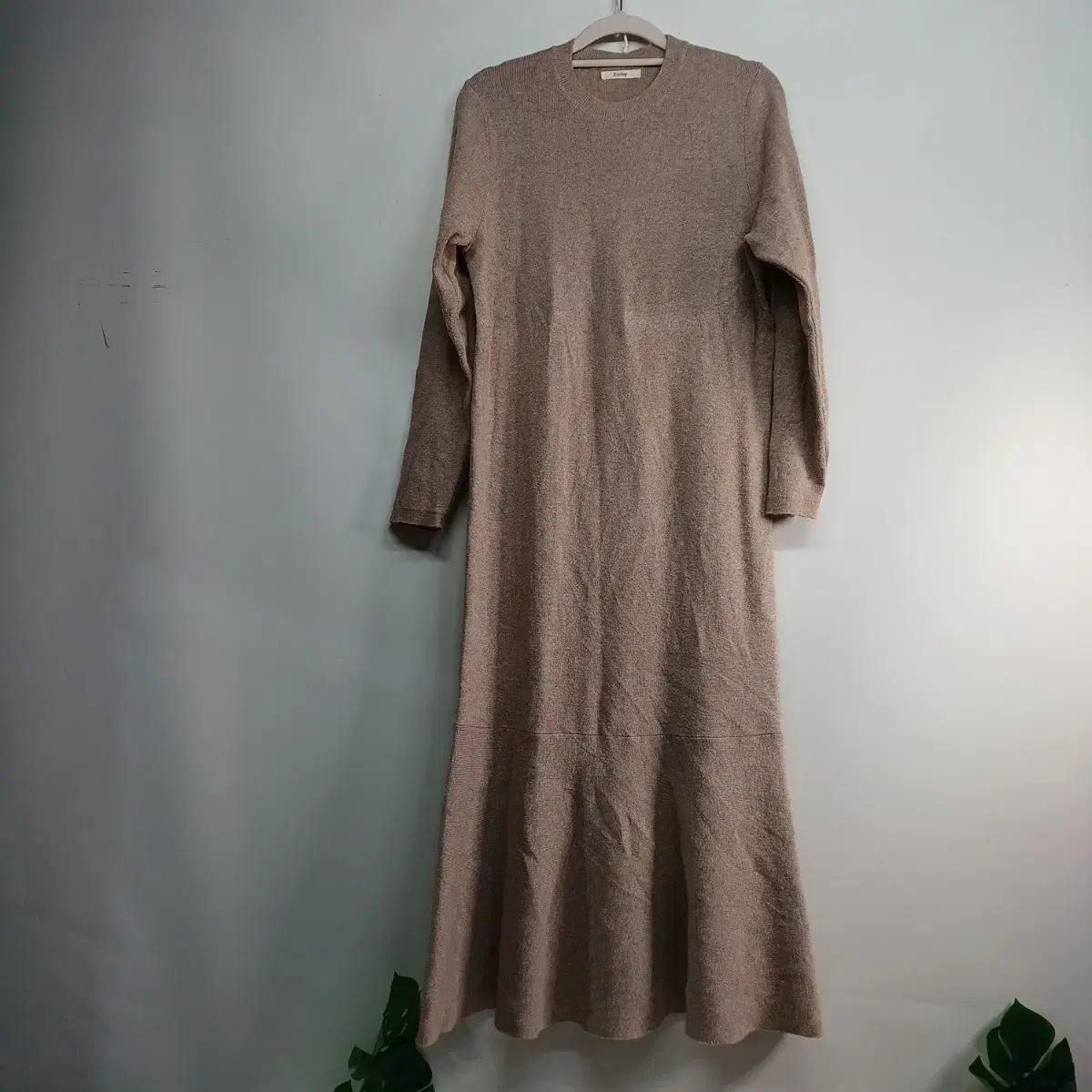 베이지 니트 롱 원피스95사이즈 가을겨울 59424