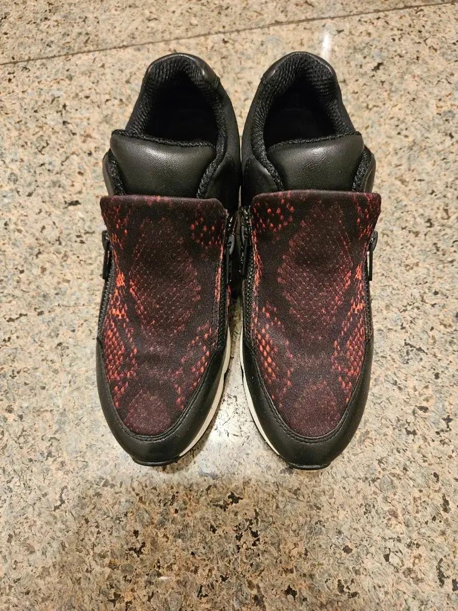 정품 아쉬 ash 블랙 뱀피 패턴 여성 키높이 스니커즈 슬립온