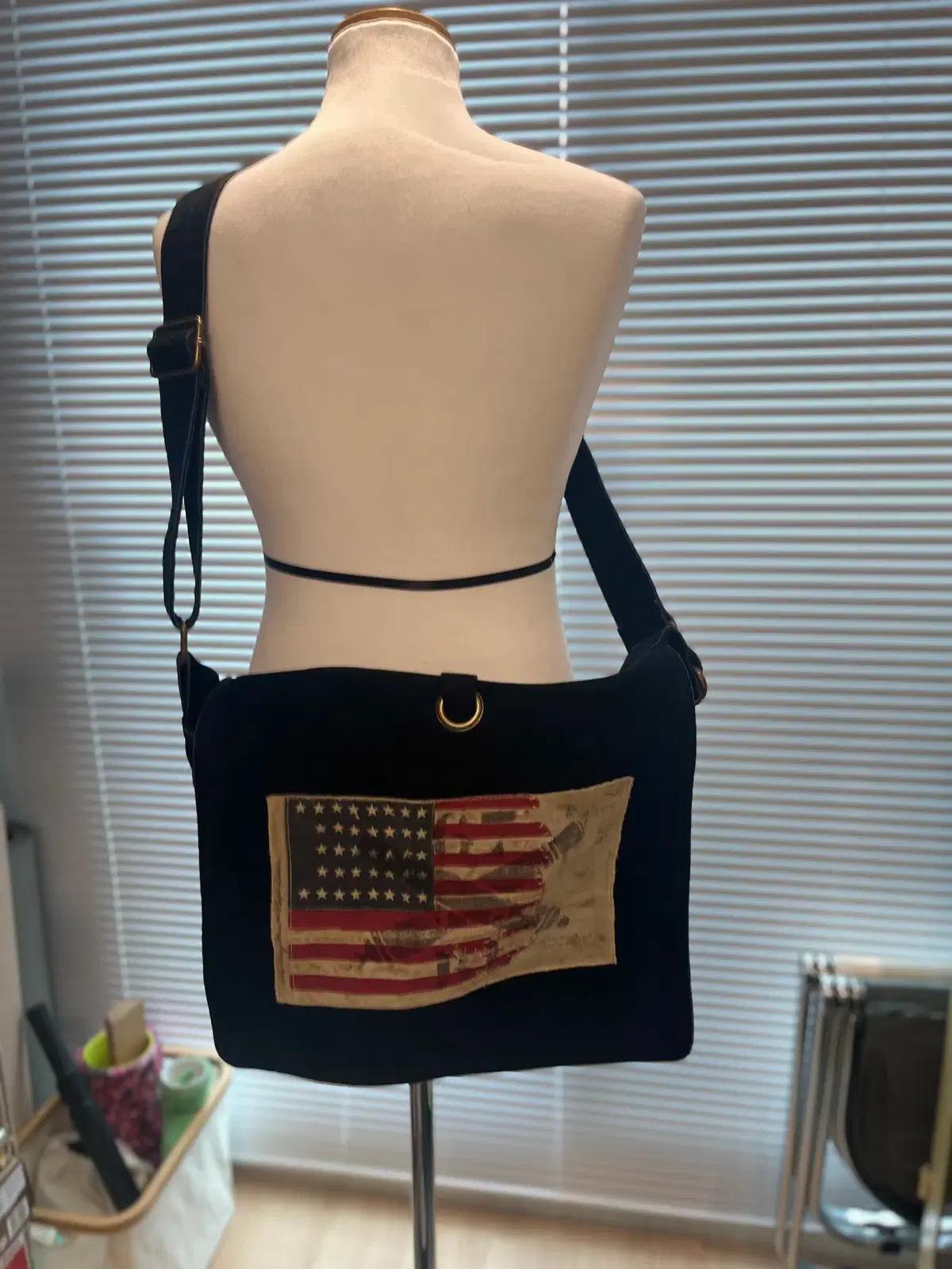 폴로진스 컴퍼니 성조기 그런지 크로스백