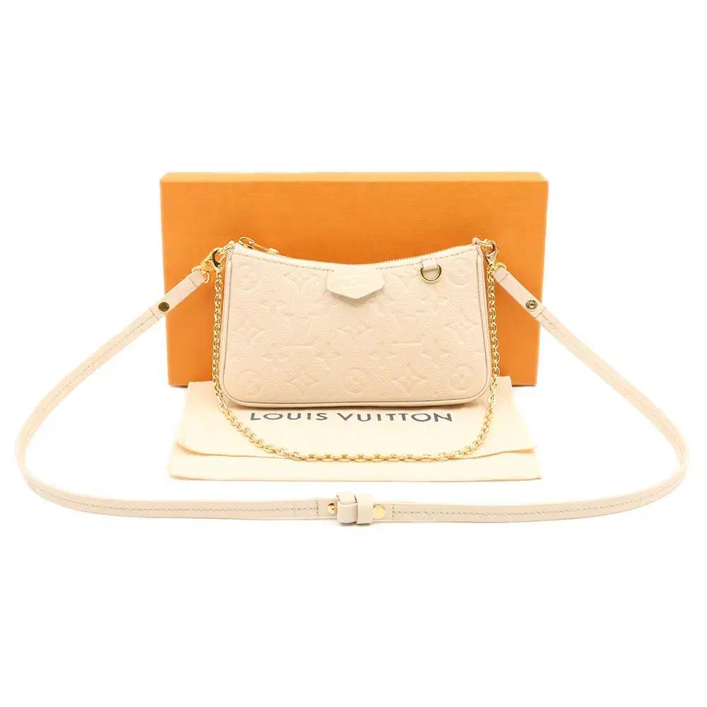 루이비통 크림 모노그램 앙프레뜨 이지파우치 온스트랩 2WAY M81066