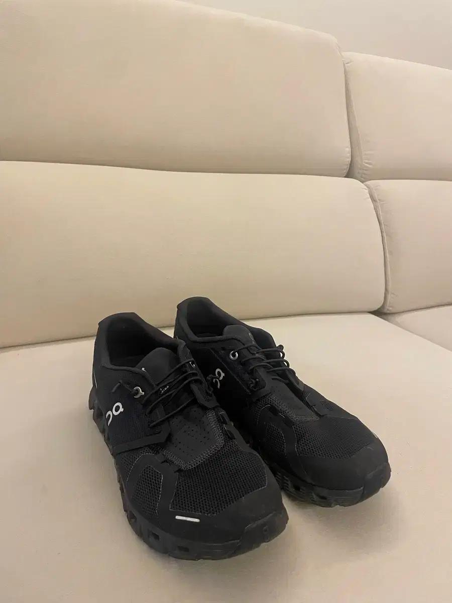 온러닝 클라우드5 260 러닝화