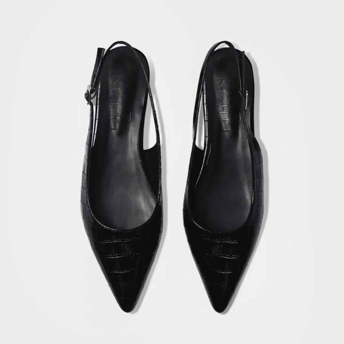 무드나잇 배스 클린실루엣 슬링백 스틸레토 플랫