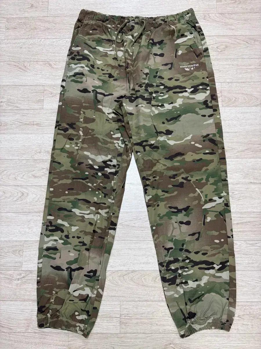 디스이즈네버댓 카모 팬츠 XL사이즈