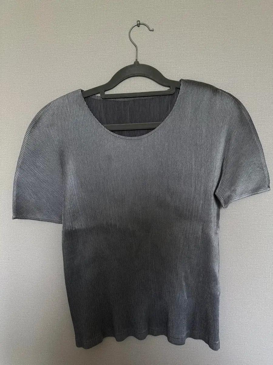 플리츠플리즈 미스트 그레이