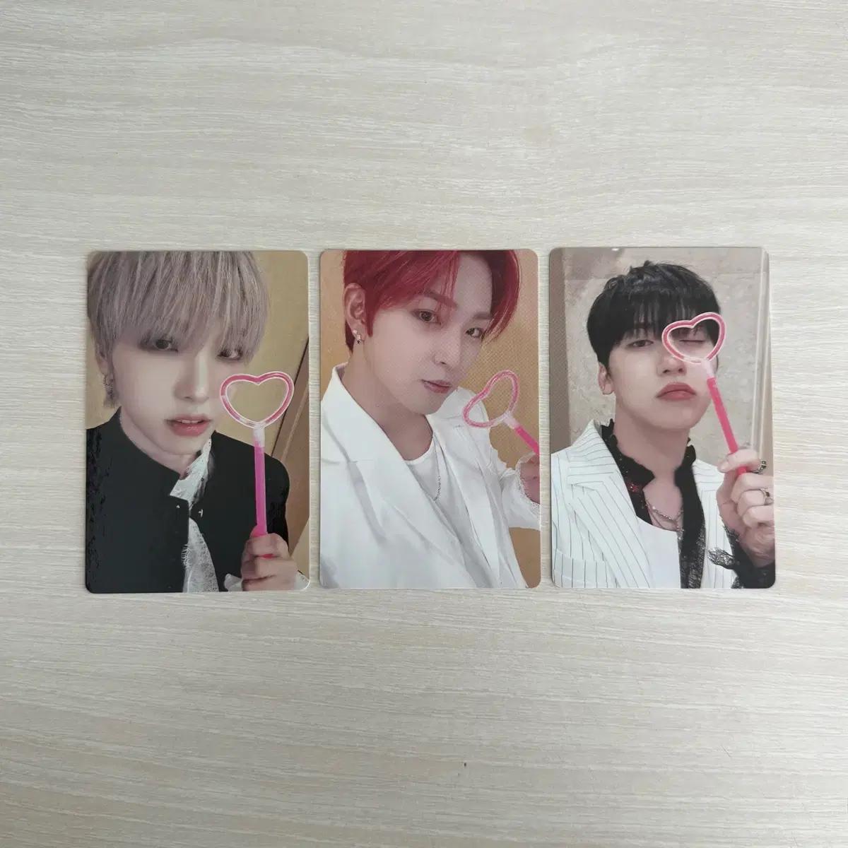 원어스(ONEUS) Dear.M 스폐셜 앨범 IKUK 서호 이도 건희