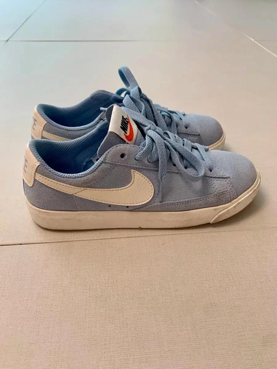 나이키 블레이저 로우 스웨이드