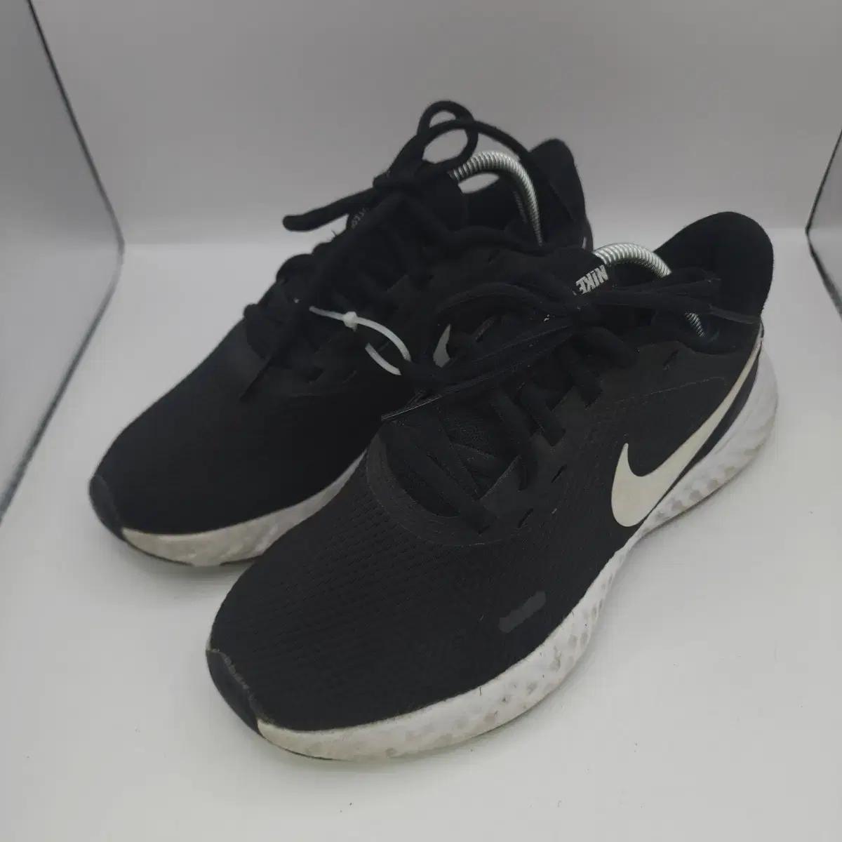 235/ 나이키 워킹화 러닝화 운동화 헬스화