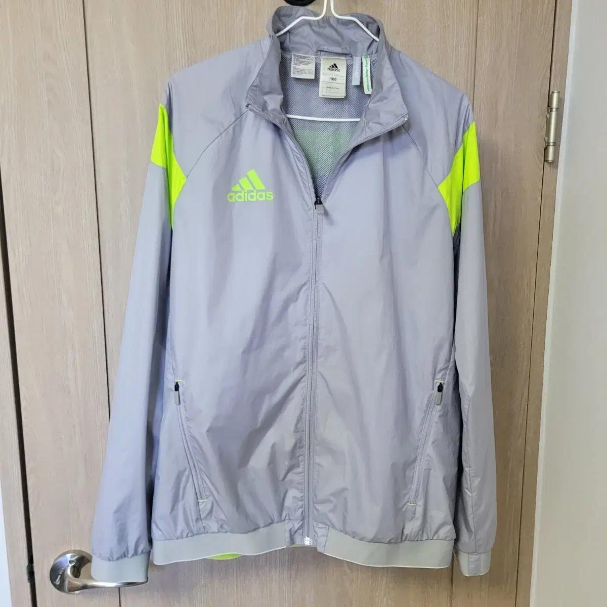 남성)아디다스 클리마쿨 바람막이 호칭 100(M-L추천)