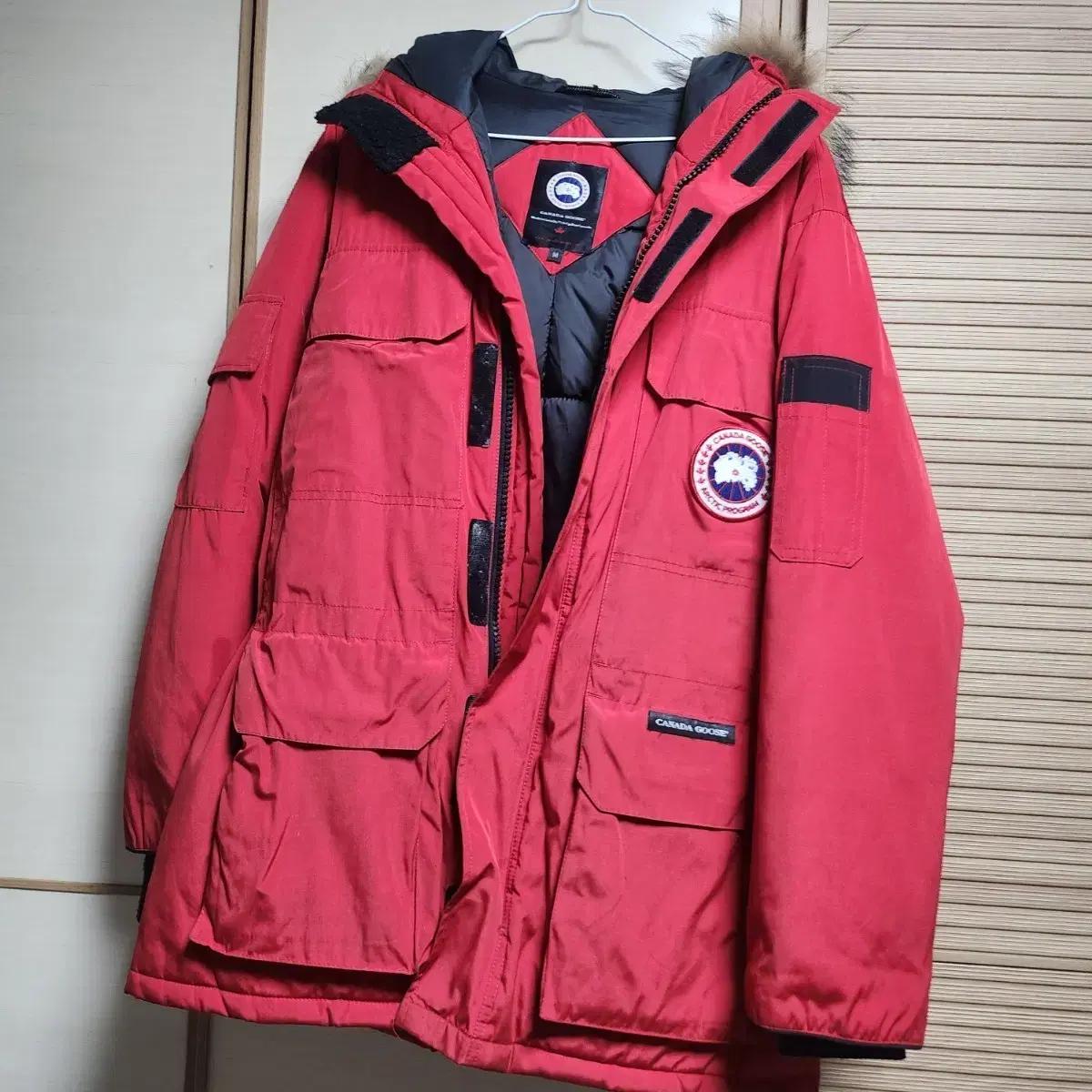 캐나다구스 패딩 레드 남성 M 사이즈