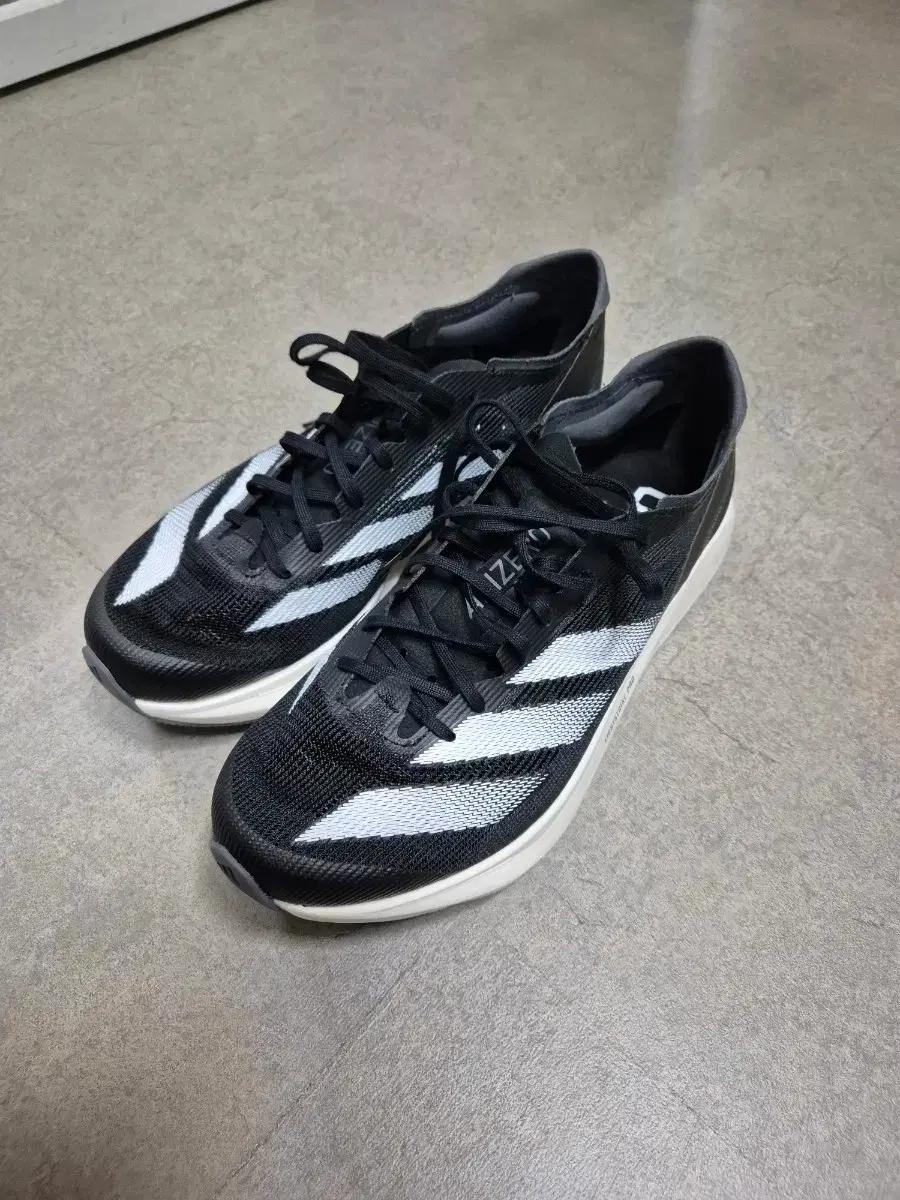 아디다스 타쿠미센10 (260)