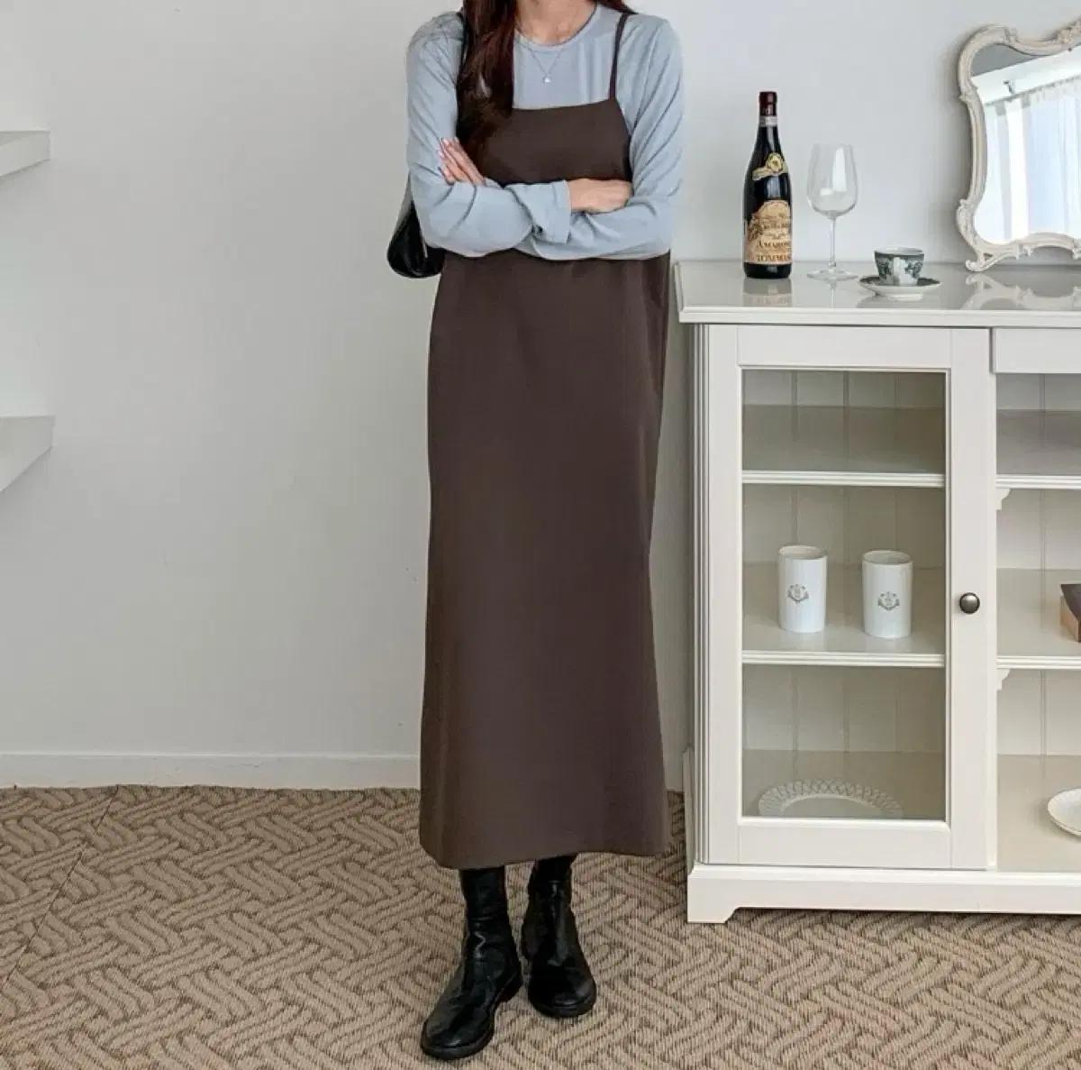 (새상품) 브라운 나시 트임 롱원피스 레이어드 데일리룩 데이트룩 가을코디