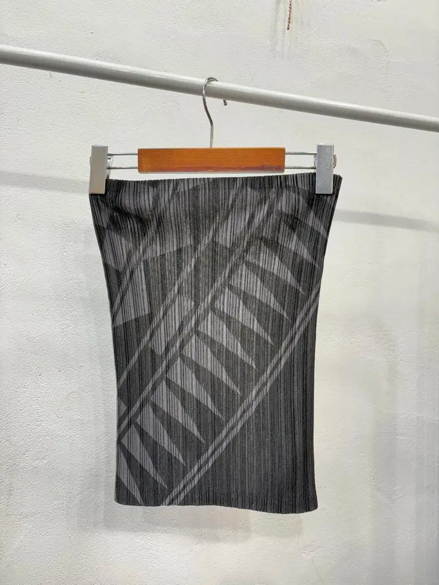 플리츠플리즈 탱크탑