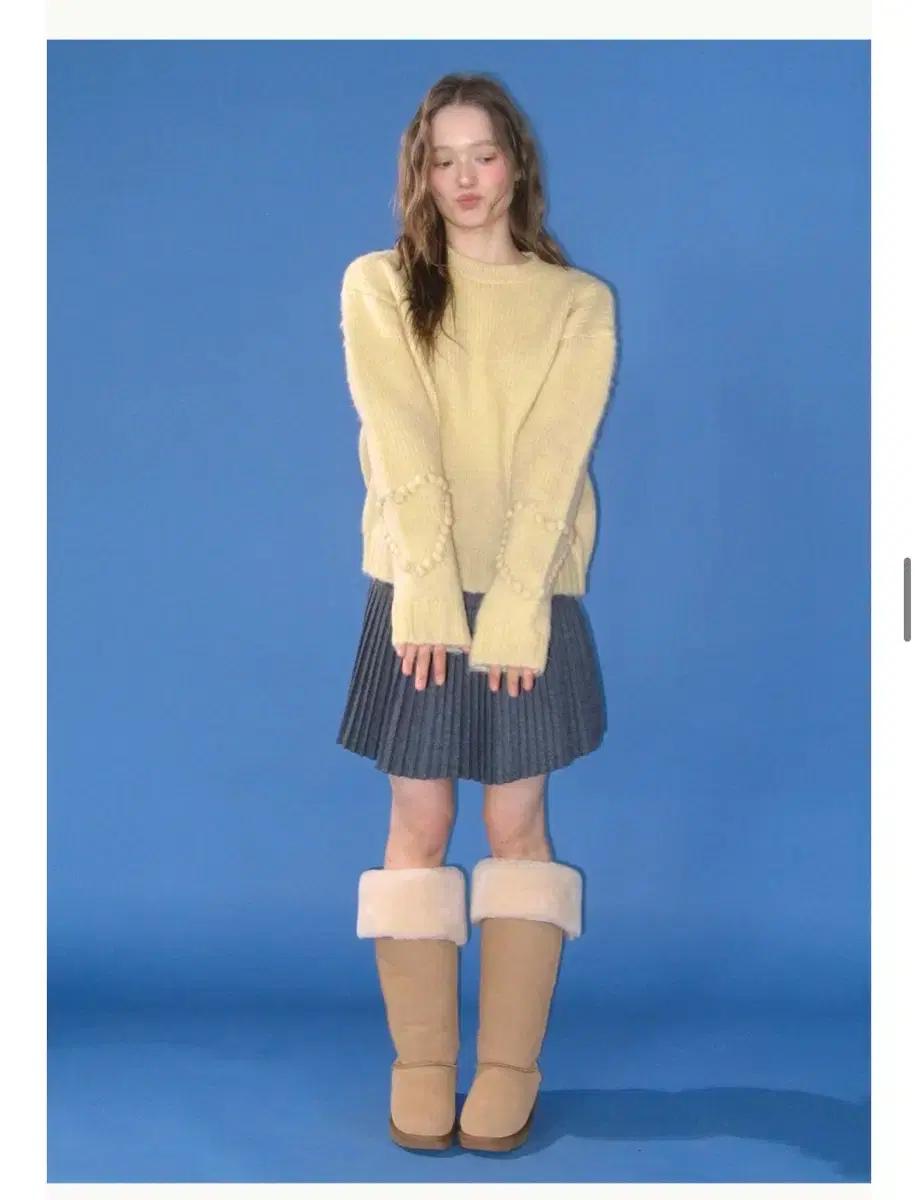 론론 HEART SLEEVE PULLOVER YELLOW KNIT