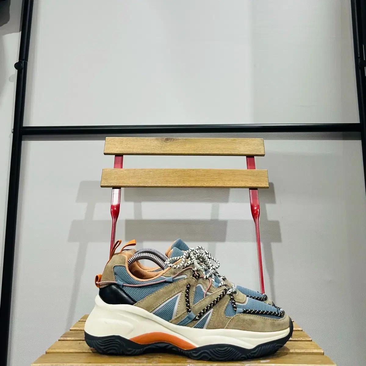 EU41) MNG 엠엔지 운동화 남성 남자 신발 스니커즈