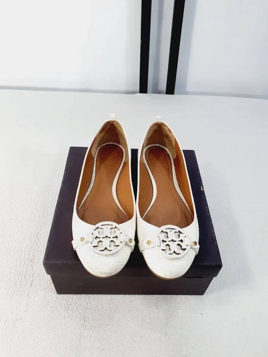 토리버치 플랫 슈즈 밀러 레더 화이트 240