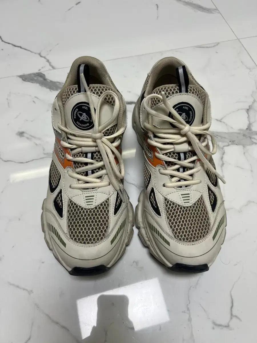 악셀 아리가토 마라톤 러너 265