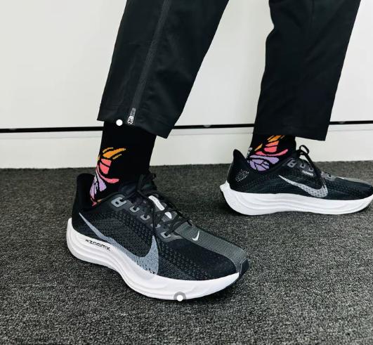 나이키 페가수스 플러스 로드 러닝화 블랙 FQ7262-002