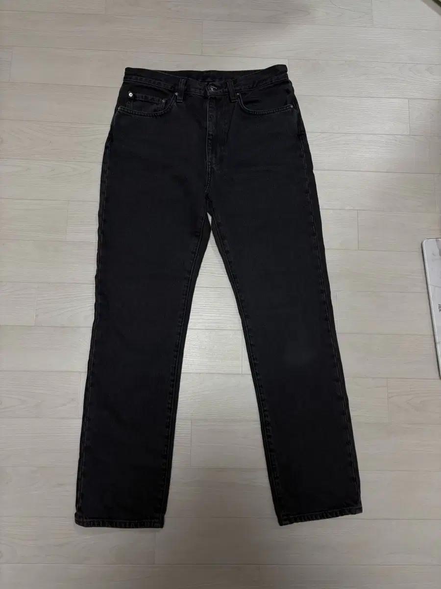 토템 블랙 데님 팬츠