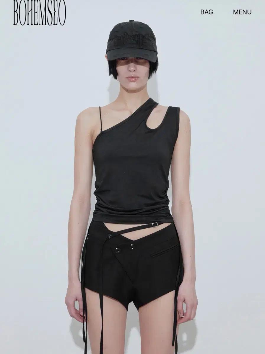 보헤미안서울 CURVED SHOULDER TOP 판매